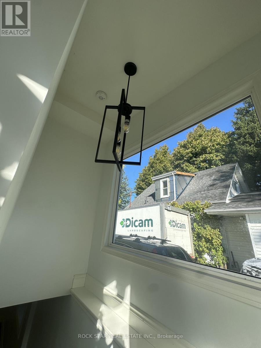 175 East 5th Street, Hamilton, Ontario  L9A 2Z7 - Photo 15 - X12583648