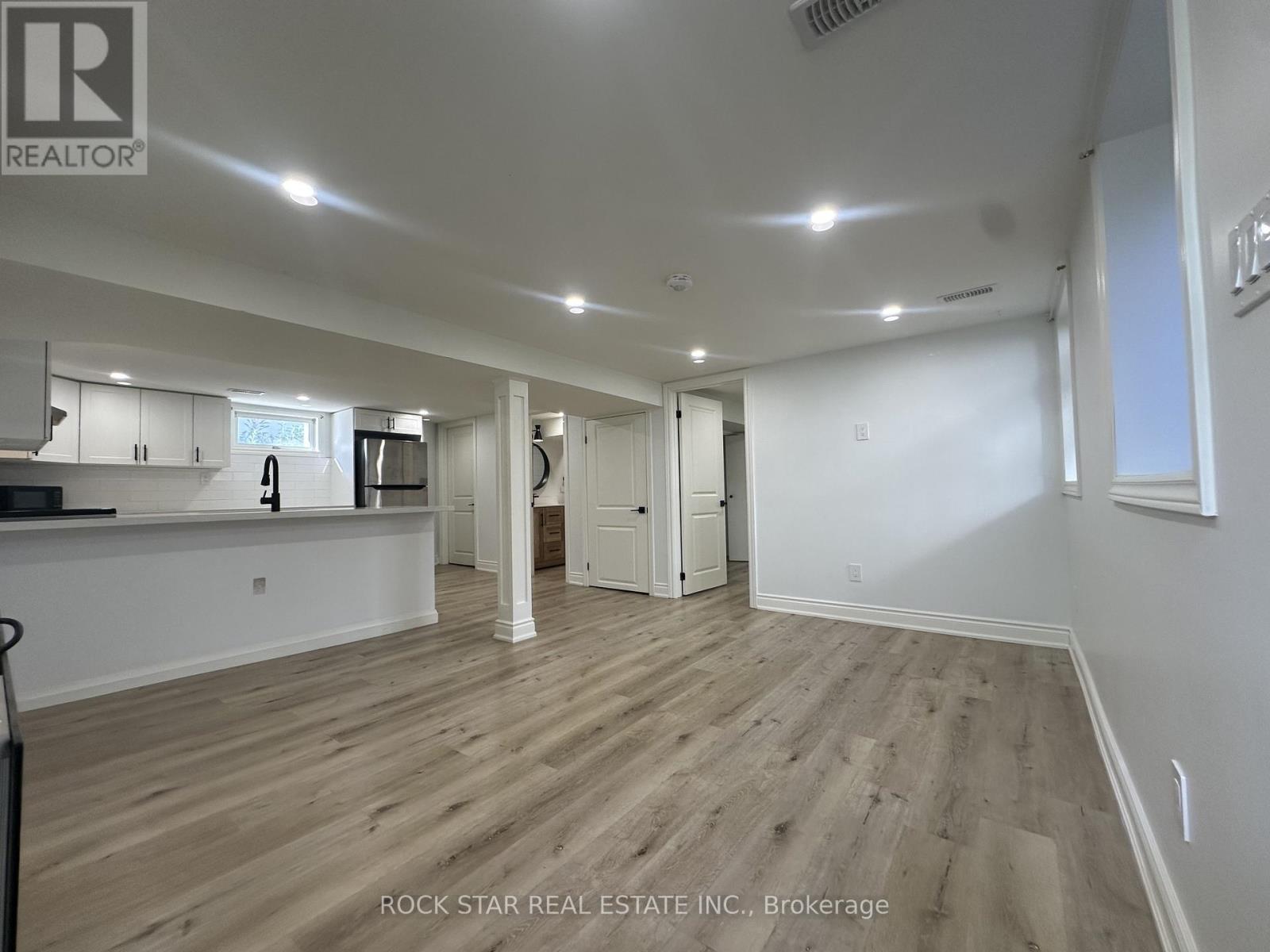 175 East 5th Street, Hamilton, Ontario  L9A 2Z7 - Photo 6 - X12583648