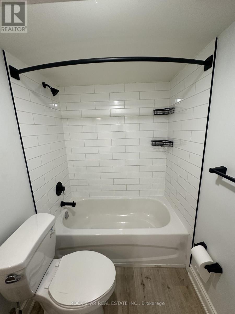 175 East 5th Street, Hamilton, Ontario  L9A 2Z7 - Photo 8 - X12583648