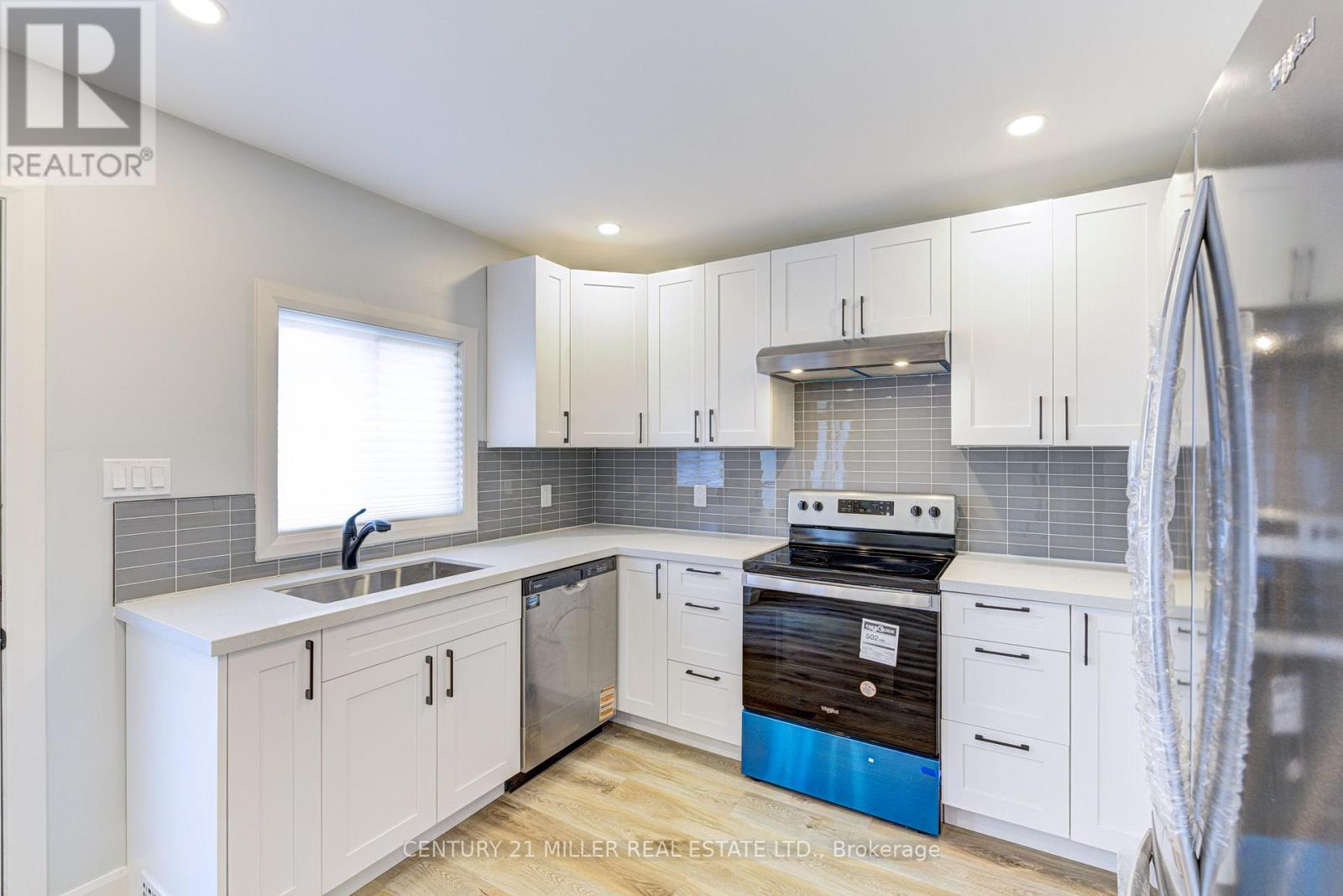 242 East 28th Street, Hamilton, Ontario  L8V 3J1 - Photo 10 - X12583662