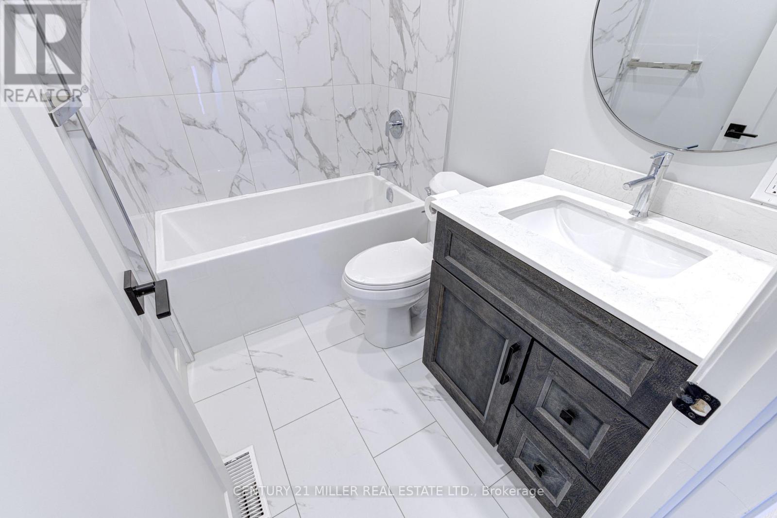 242 East 28th Street, Hamilton, Ontario  L8V 3J1 - Photo 15 - X12583662