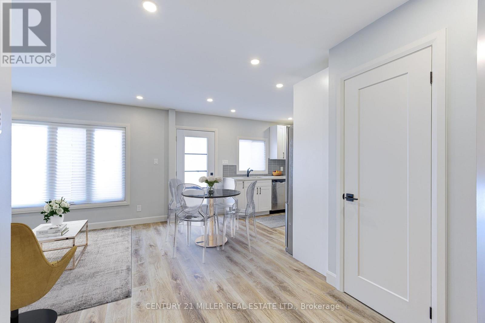 242 East 28th Street, Hamilton, Ontario  L8V 3J1 - Photo 3 - X12583662