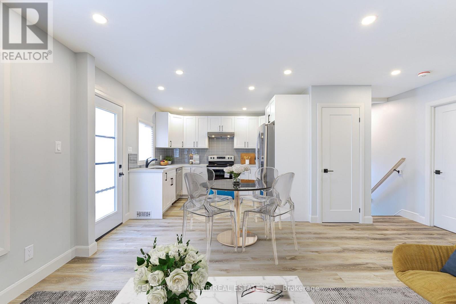 242 East 28th Street, Hamilton, Ontario  L8V 3J1 - Photo 8 - X12583662