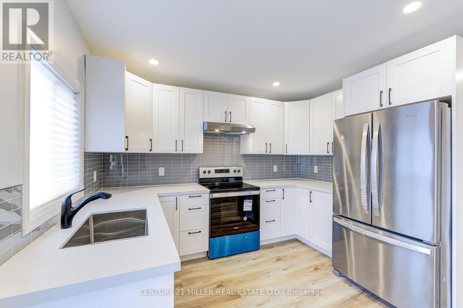 242 East 28th Street, Hamilton, Ontario  L8V 3J1 - Photo 9 - X12583662