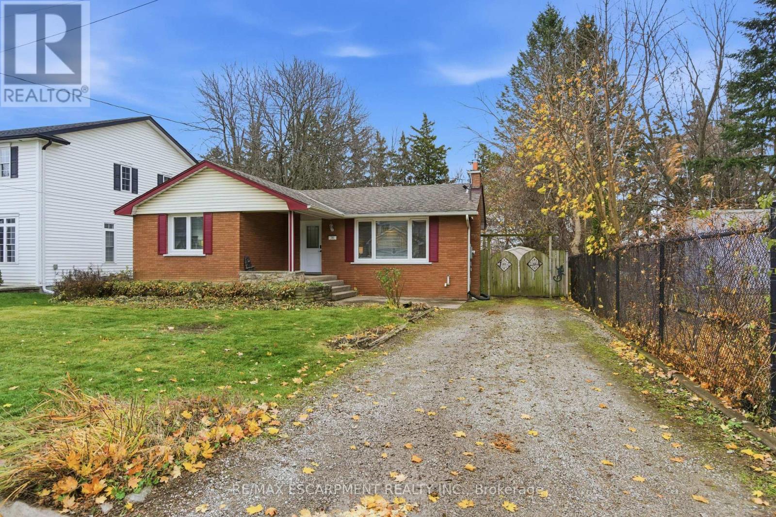 30 Kelly Street, Hamilton, Ontario  L0R 2H0 - Photo 2 - X12583676