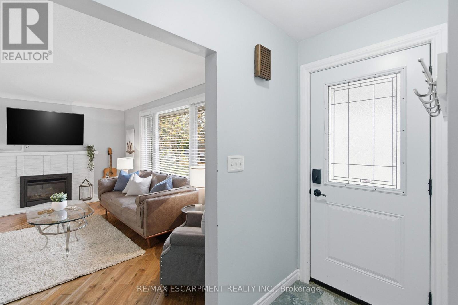 30 Kelly Street, Hamilton, Ontario  L0R 2H0 - Photo 4 - X12583676