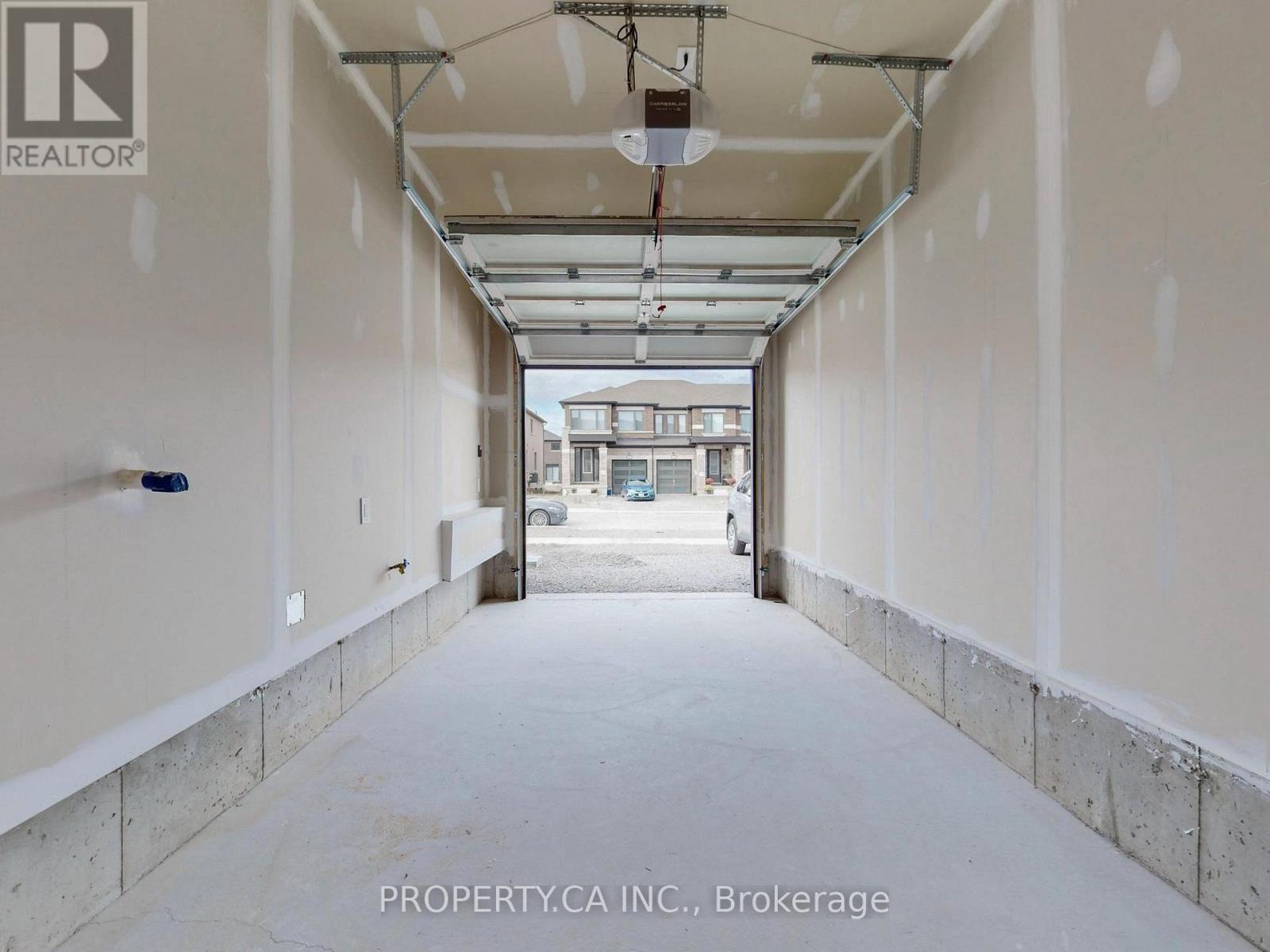 111 Corley Street, Kawartha Lakes, Ontario  K9V 6C2 - Photo 26 - X12583692