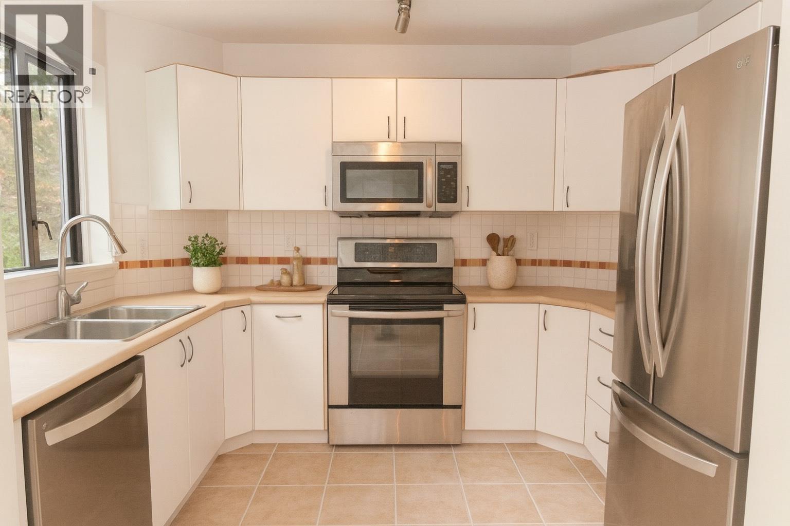 309 175 E 10th Street, North Vancouver, British Columbia  V7L 4W1 - Photo 9 - R3070748