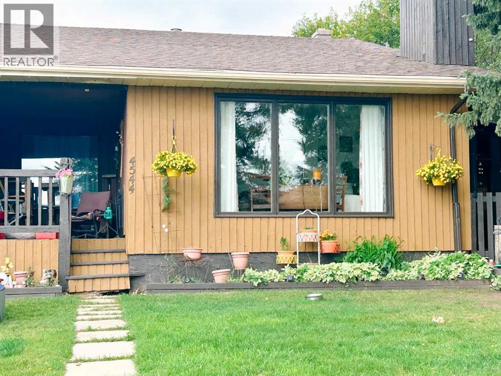4544 46 Avenue, Rocky Mountain House, Alberta  T4T 1A2 - Photo 1 - A2249106