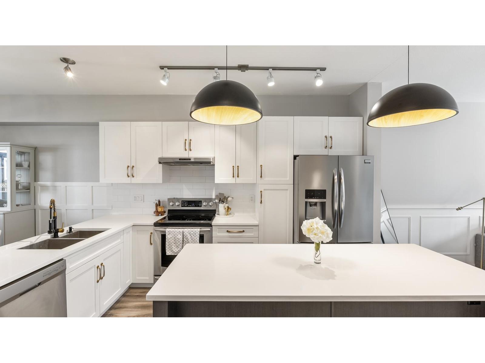 6 14905 60 AVENUE, Surrey, British Columbia