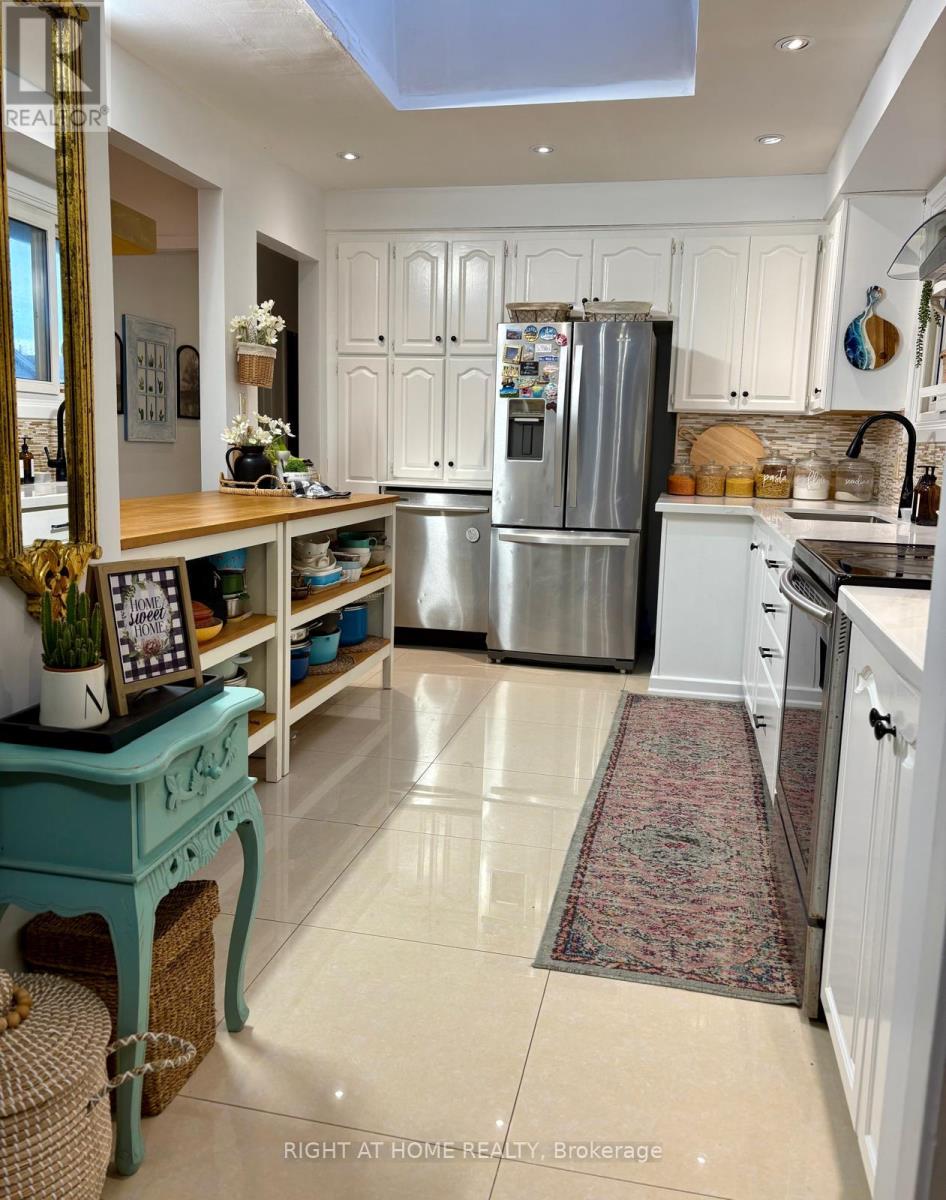 18 Minnowburn Street, Toronto, Ontario  M1T 1Y8 - Photo 15 - E12583718