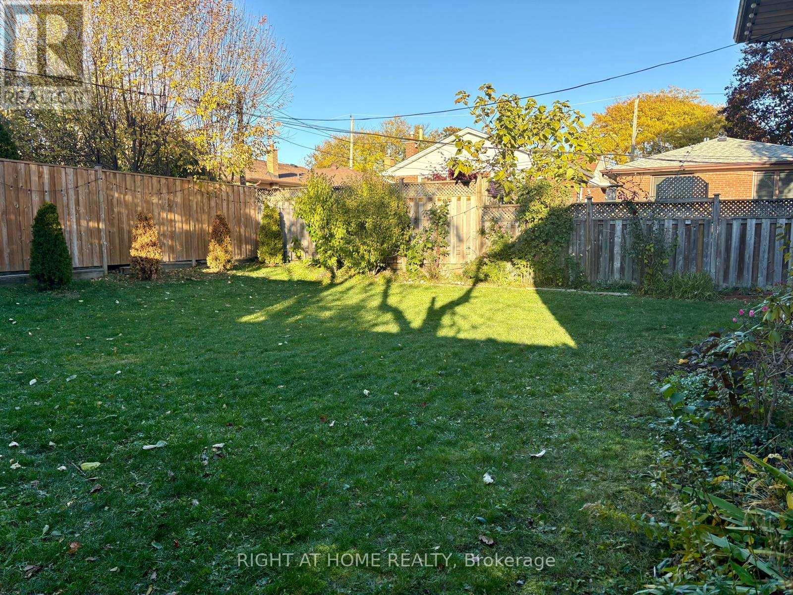18 Minnowburn Street, Toronto, Ontario  M1T 1Y8 - Photo 40 - E12583718