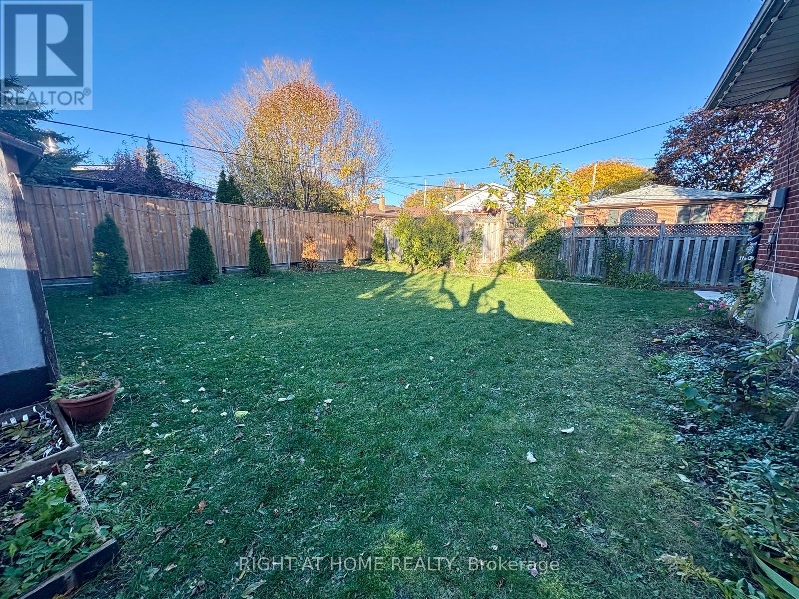 18 Minnowburn Street, Toronto, Ontario  M1T 1Y8 - Photo 41 - E12583718