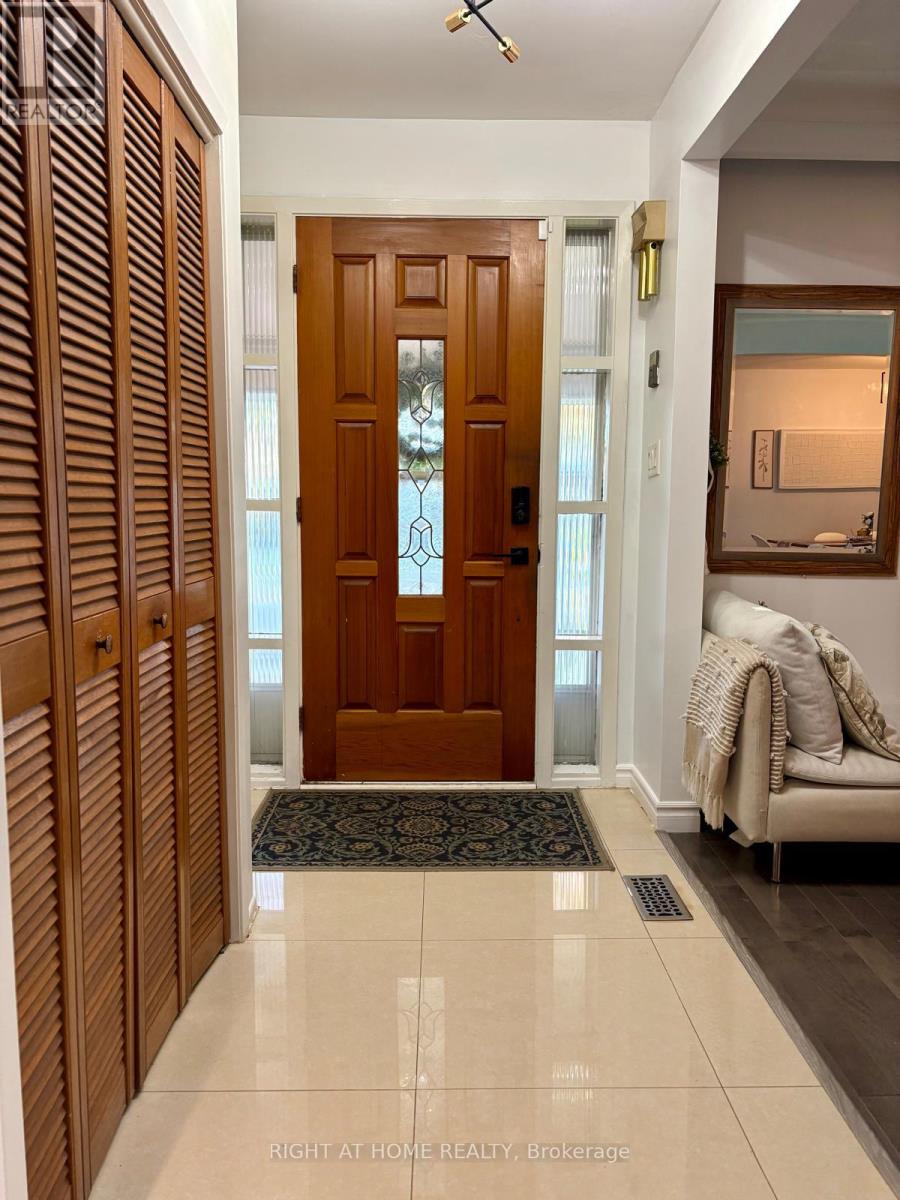 18 Minnowburn Street, Toronto, Ontario  M1T 1Y8 - Photo 7 - E12583718