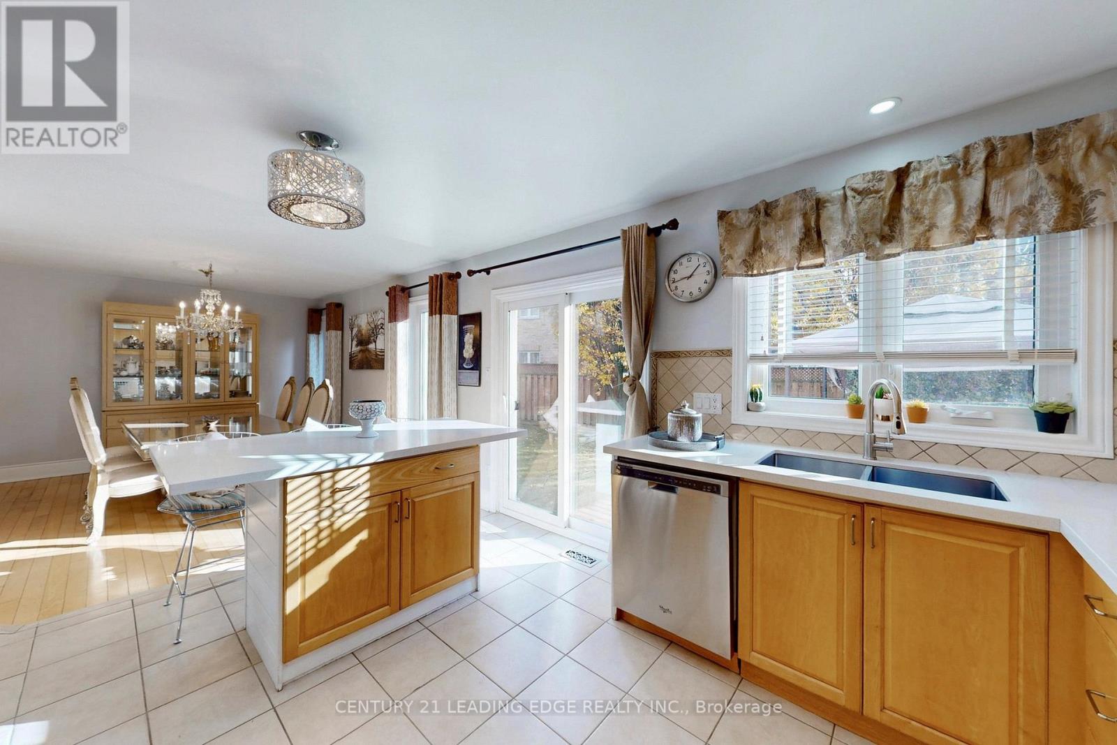 21 Watkins Glen Crescent, Aurora, Ontario  L3G 7P3 - Photo 14 - N12583704