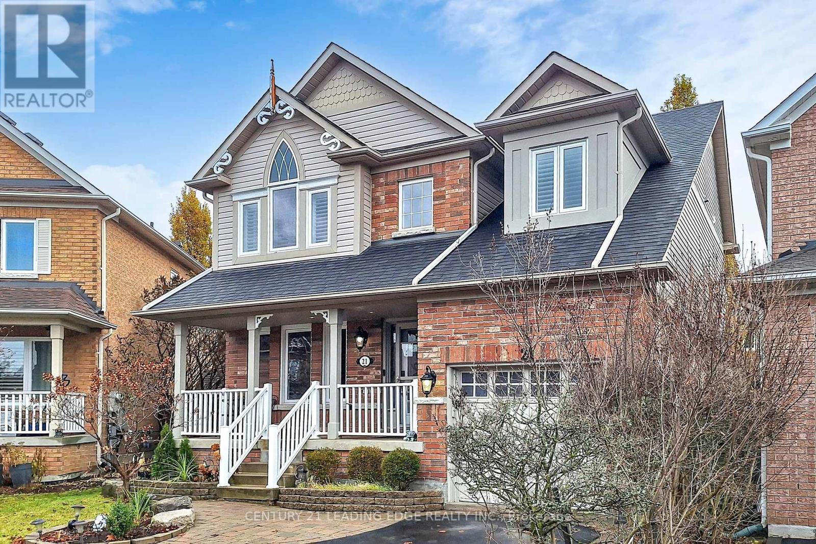 21 Watkins Glen Crescent, Aurora, Ontario  L3G 7P3 - Photo 2 - N12583704