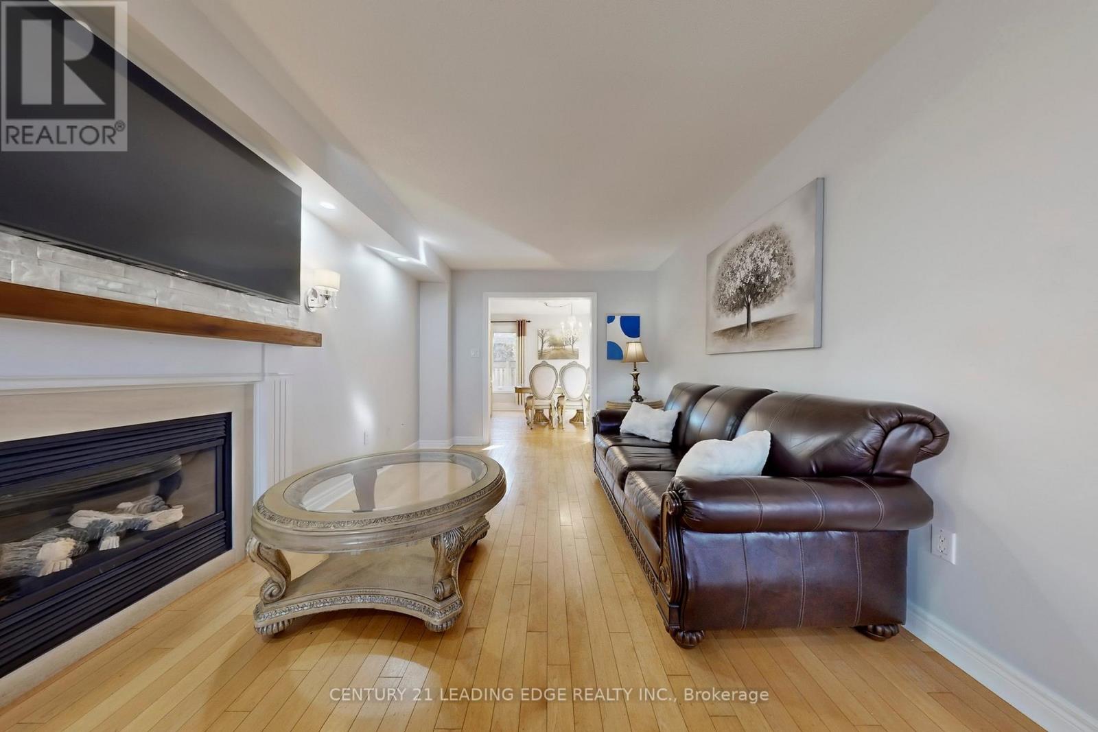 21 Watkins Glen Crescent, Aurora, Ontario  L3G 7P3 - Photo 7 - N12583704