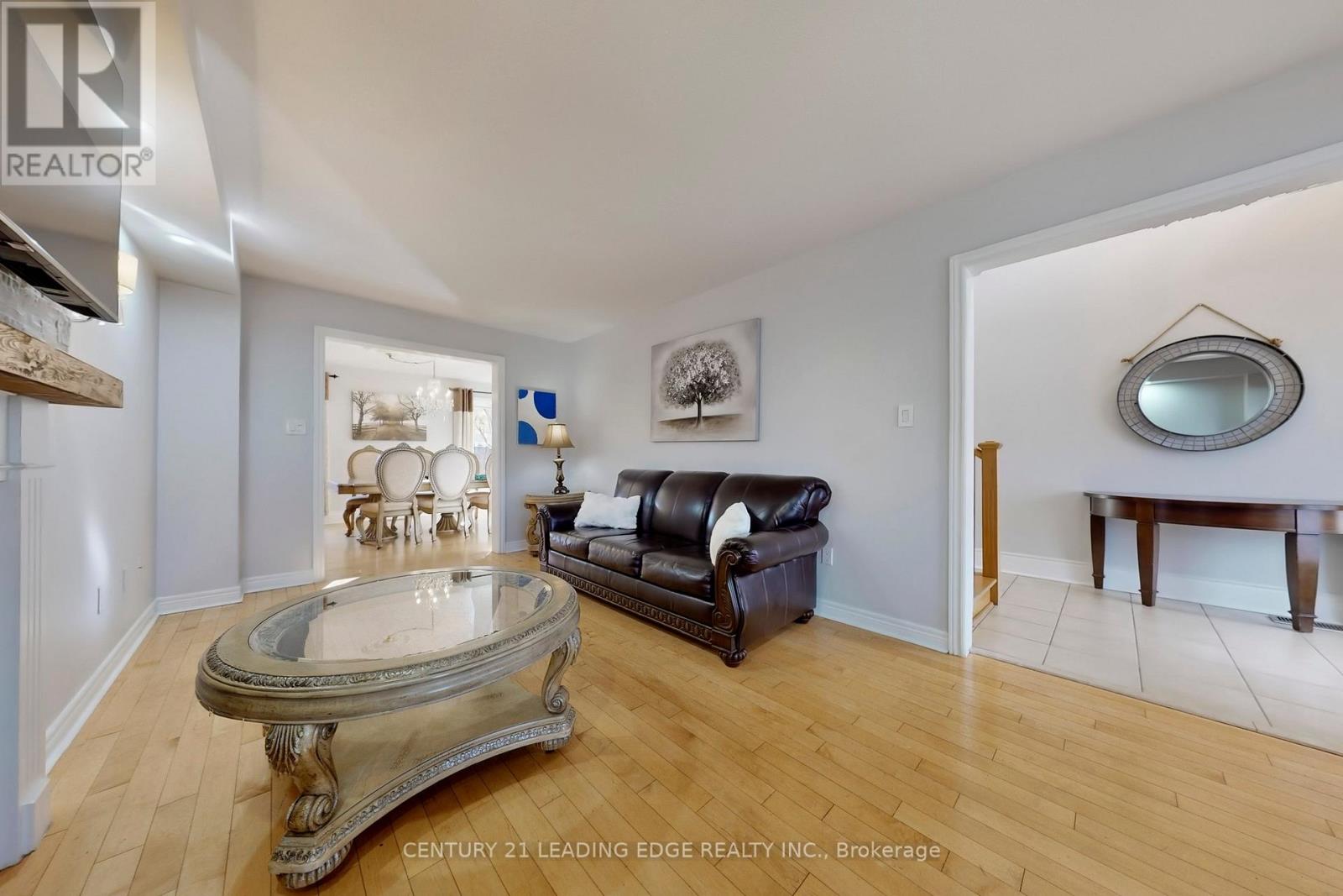 21 Watkins Glen Crescent, Aurora, Ontario  L3G 7P3 - Photo 8 - N12583704