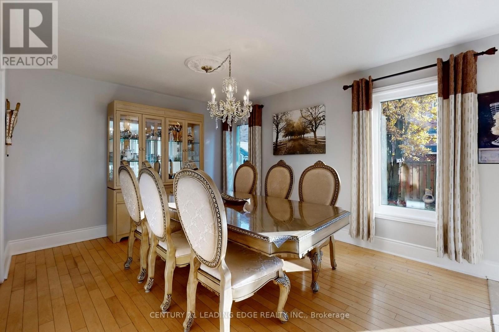 21 Watkins Glen Crescent, Aurora, Ontario  L3G 7P3 - Photo 9 - N12583704