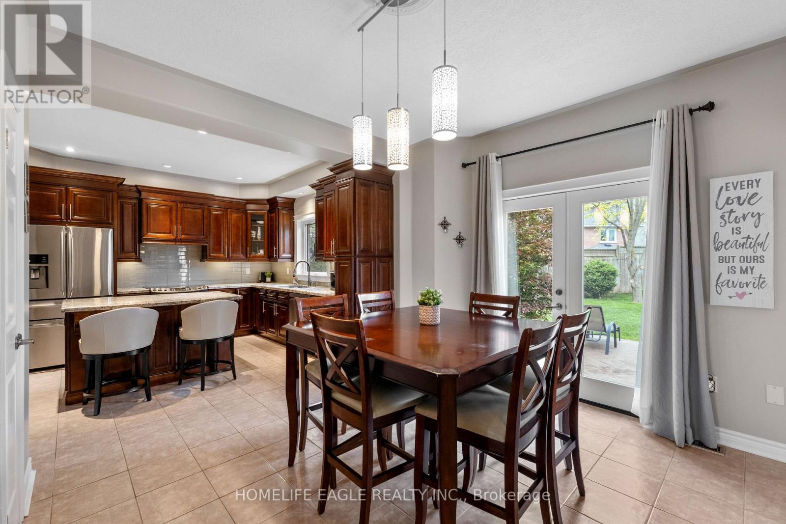 14 Rebecca Court, Barrie, Ontario  L4N 0V5 - Photo 8 - S12583736