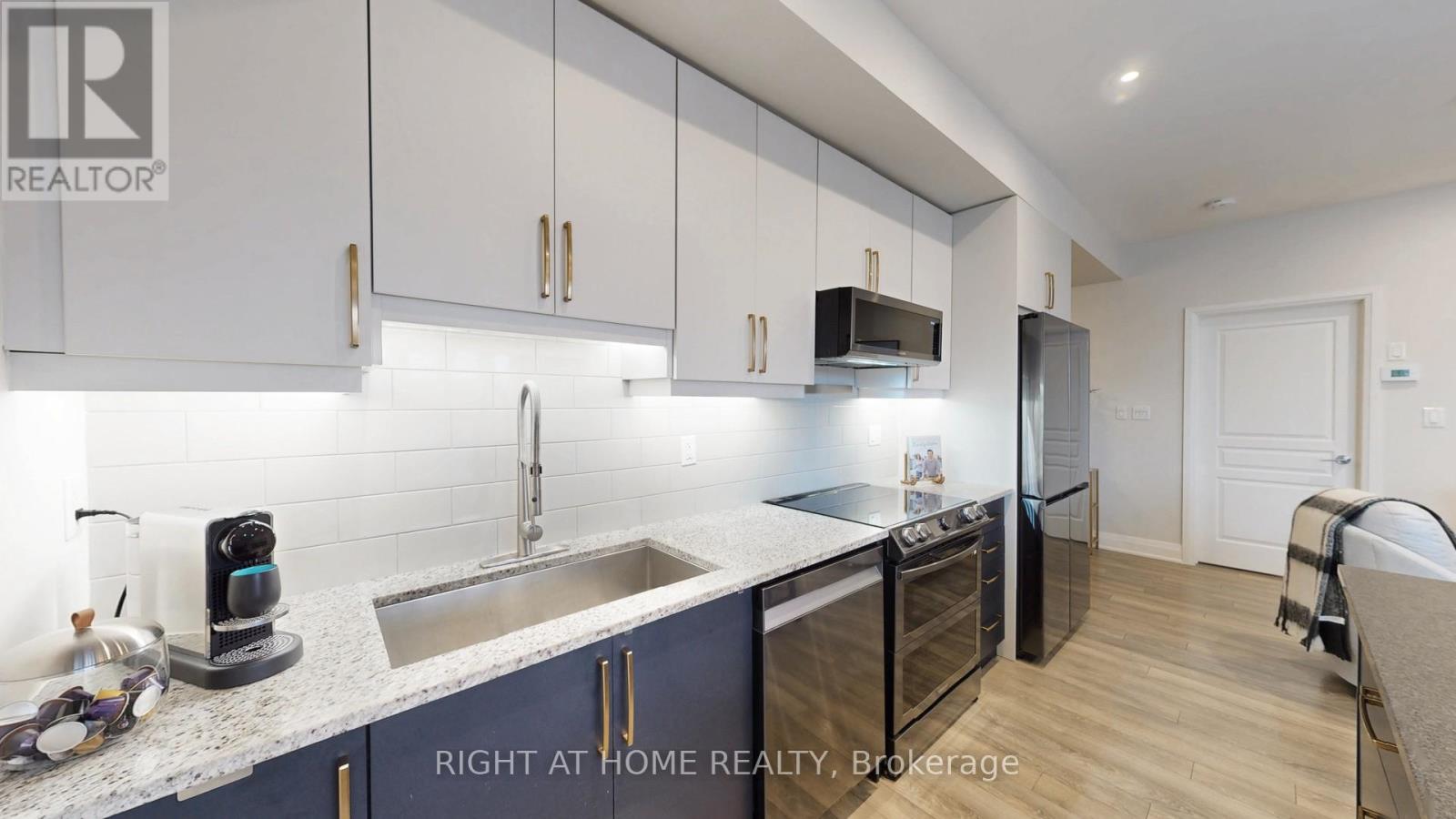 419 - 128 Garden Drive, Oakville, Ontario  L6K 2W5 - Photo 19 - W12583728