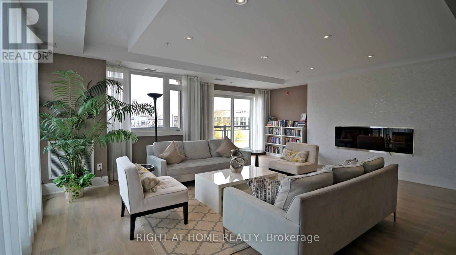 419 - 128 Garden Drive, Oakville, Ontario  L6K 2W5 - Photo 34 - W12583728