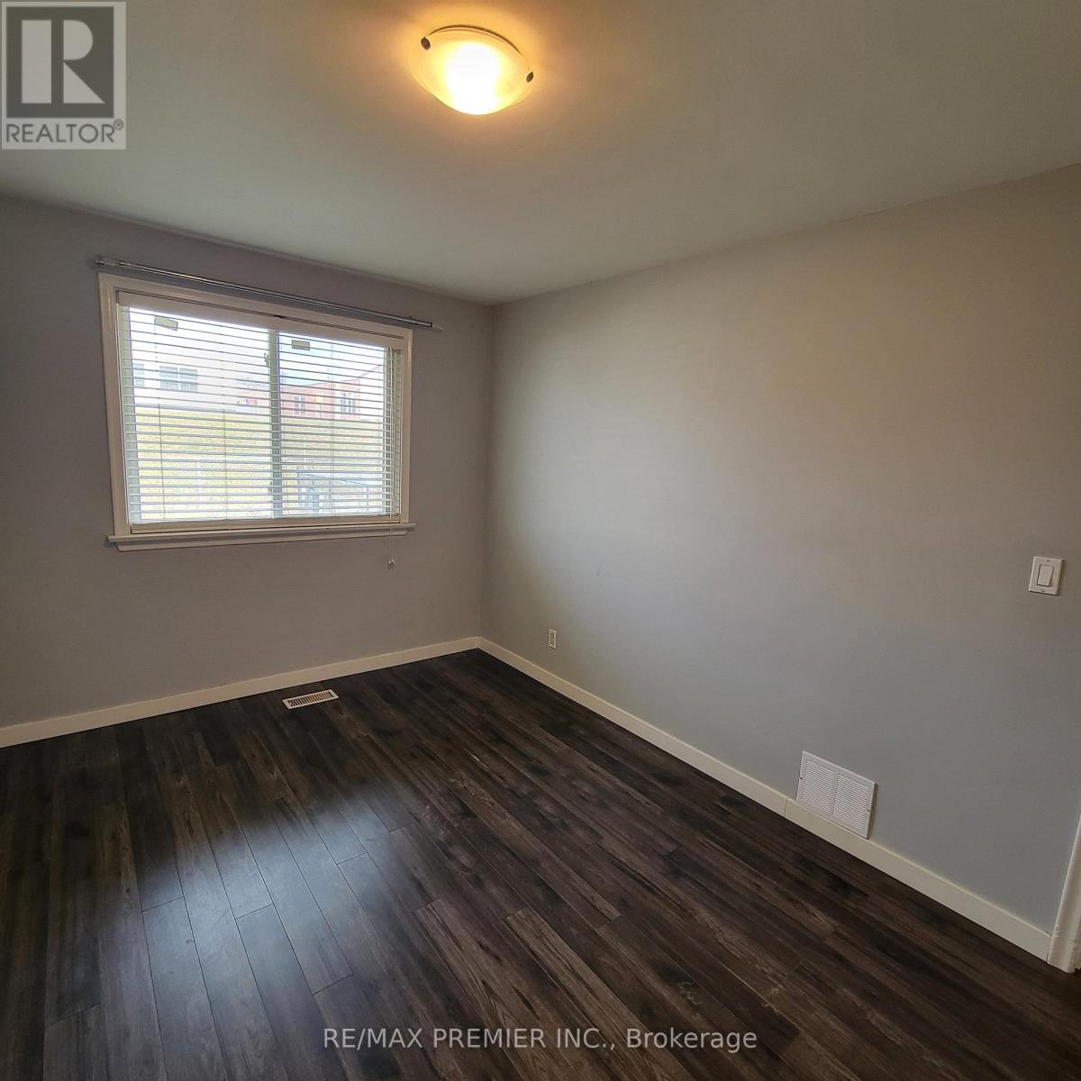 20 Heavitree Drive, Toronto (Downsview-Roding-Cfb), Ontario  M3L 1K6 - Photo 13 - W12583738