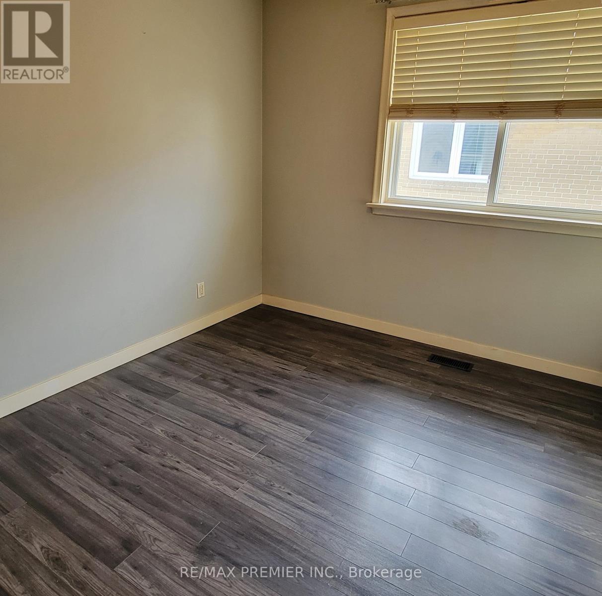 20 Heavitree Drive, Toronto (Downsview-Roding-Cfb), Ontario  M3L 1K6 - Photo 16 - W12583738