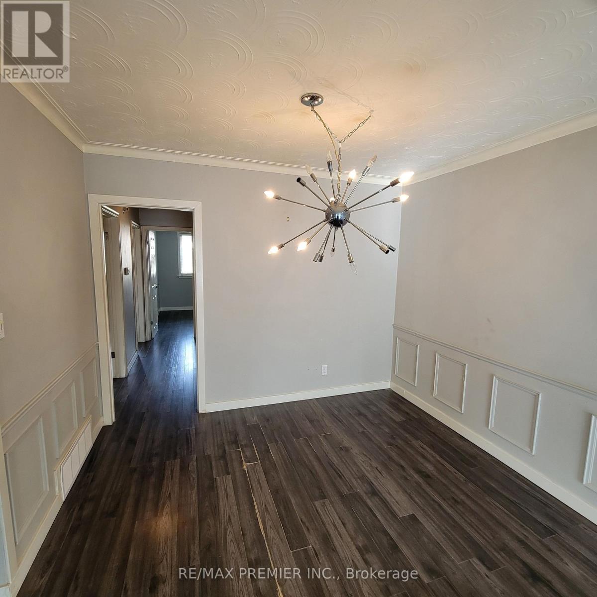 20 Heavitree Drive, Toronto (Downsview-Roding-Cfb), Ontario  M3L 1K6 - Photo 8 - W12583738