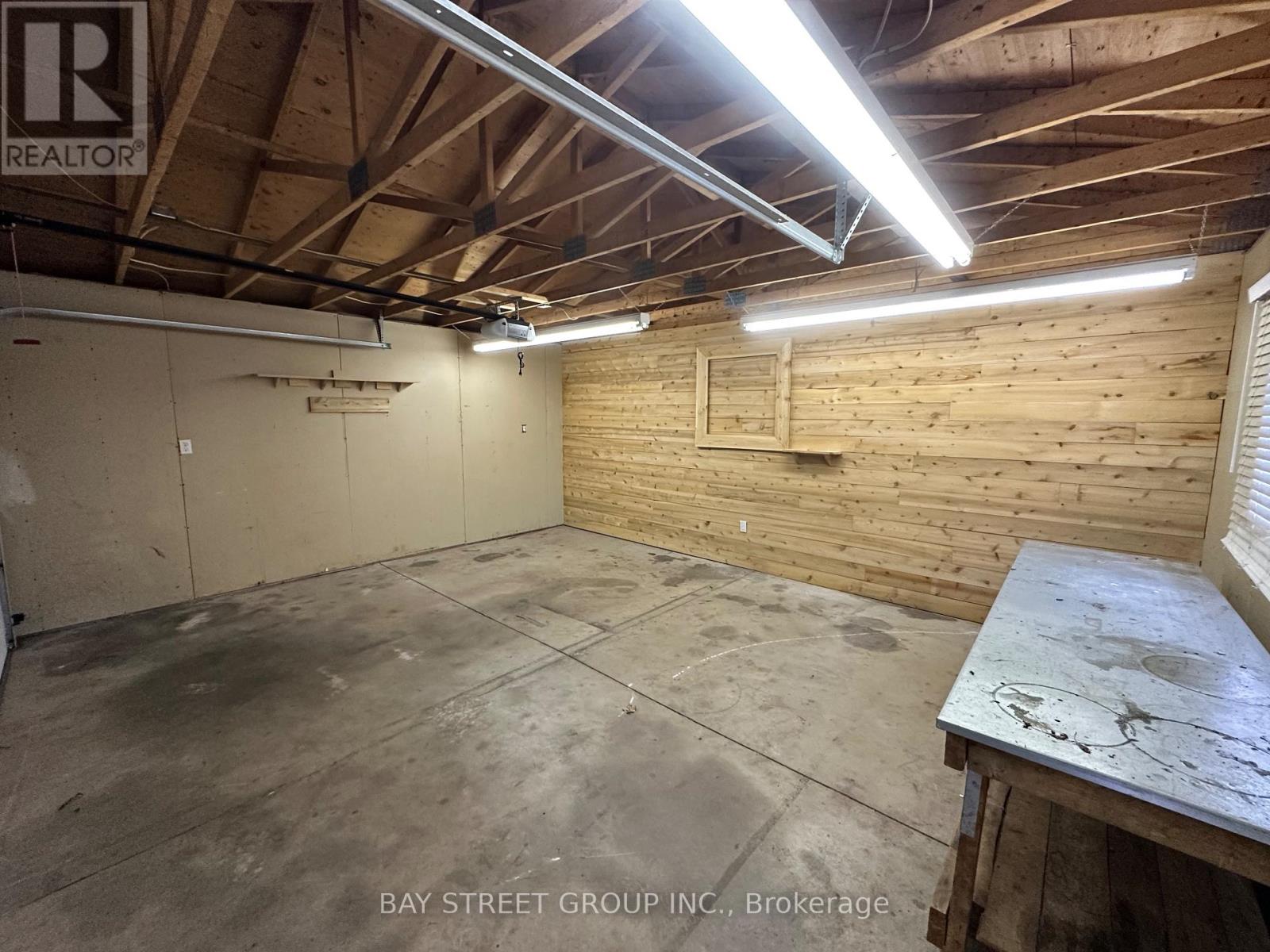 4 Haig Street, St. Catharines, Ontario  L2R 6K7 - Photo 26 - X12416399