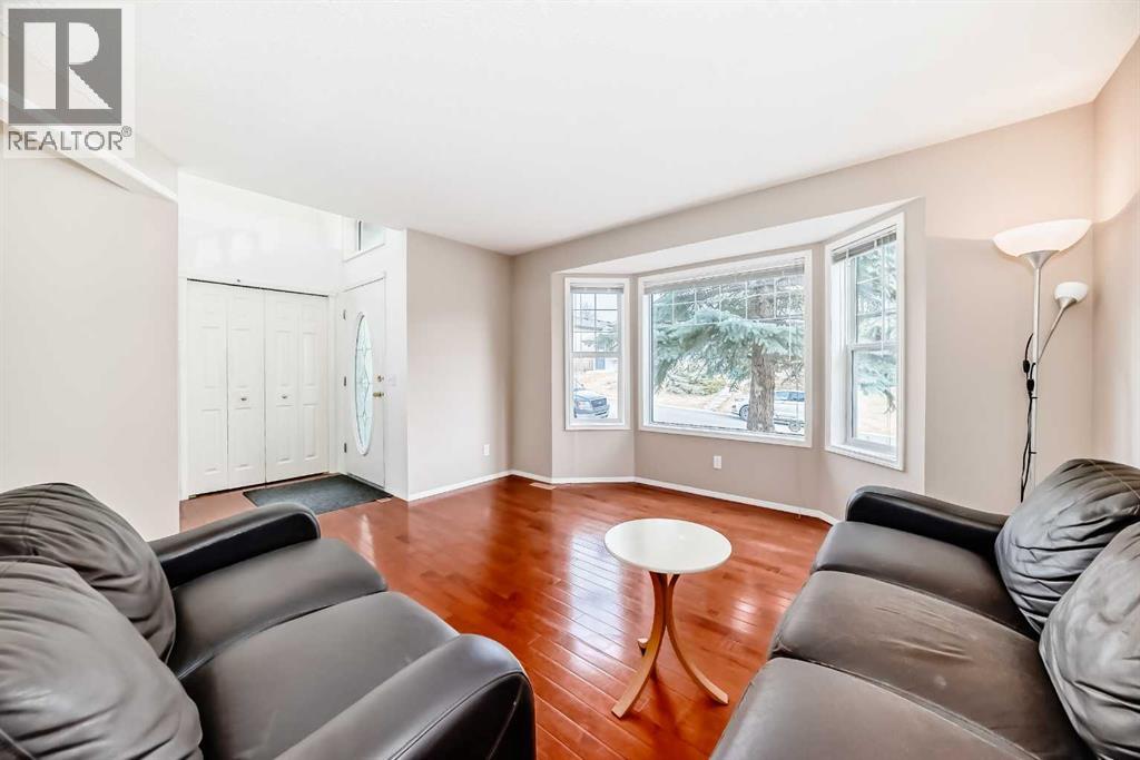 83 Harvest Gold Circle Ne, Calgary, Alberta  T3K 4H4 - Photo 5 - A2269055