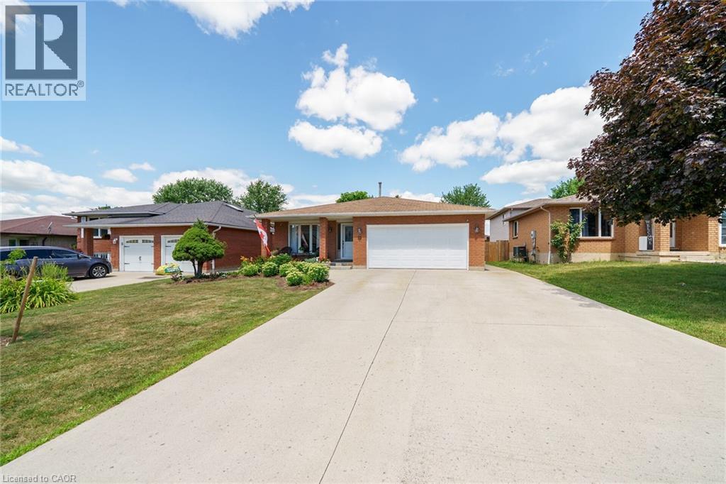 25 Country Club Road, Cayuga, Ontario  N0A 1E0 - Photo 1 - 40791094