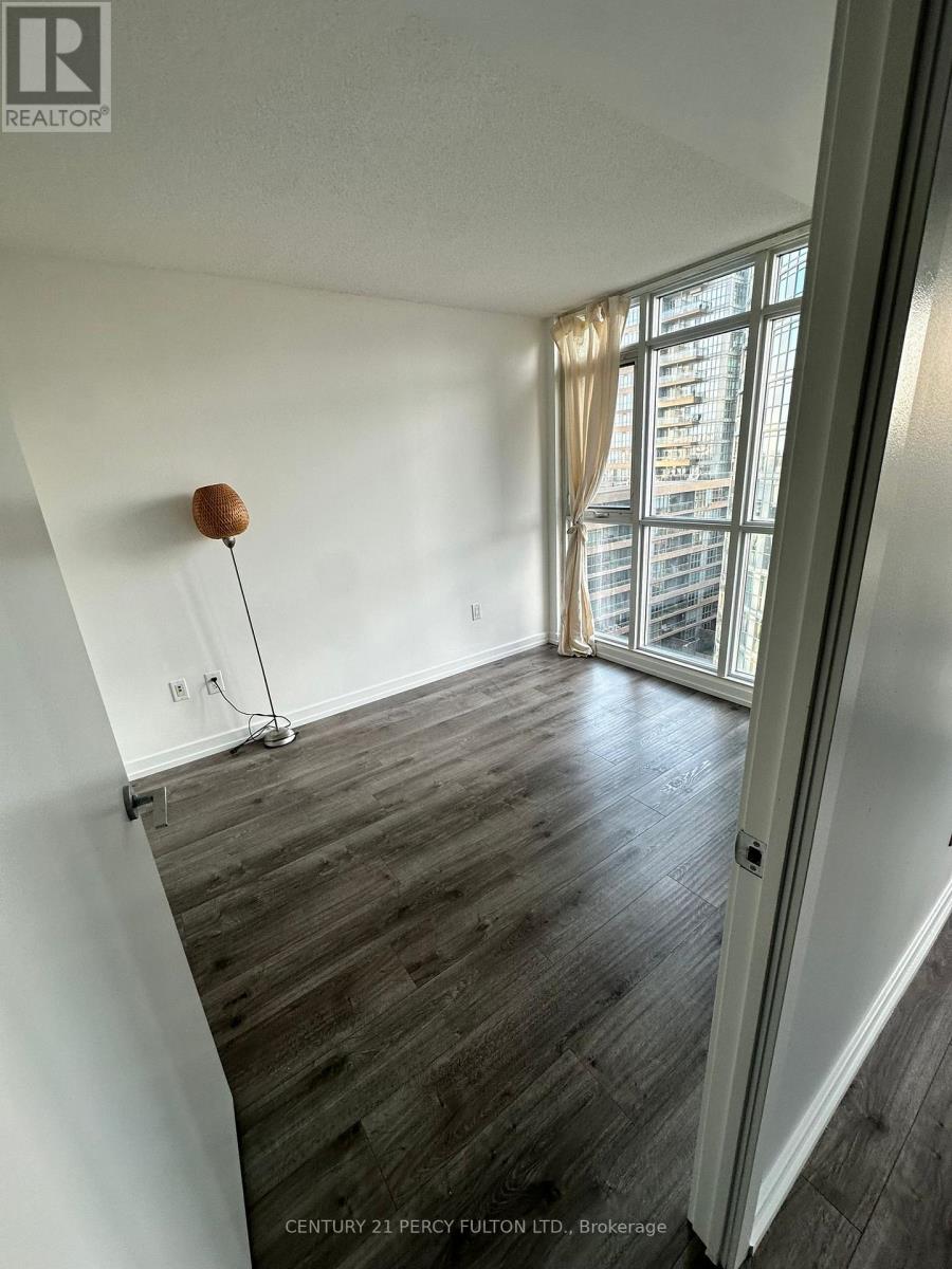 1211 - 15 Iceboat Terrace, Toronto, Ontario  M5V 4A5 - Photo 5 - C12583808