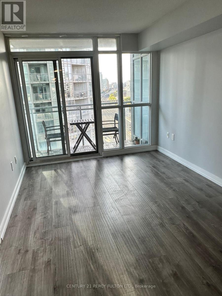 1211 - 15 Iceboat Terrace, Toronto, Ontario  M5V 4A5 - Photo 6 - C12583808