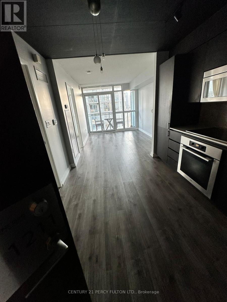 1211 - 15 Iceboat Terrace, Toronto, Ontario  M5V 4A5 - Photo 7 - C12583808