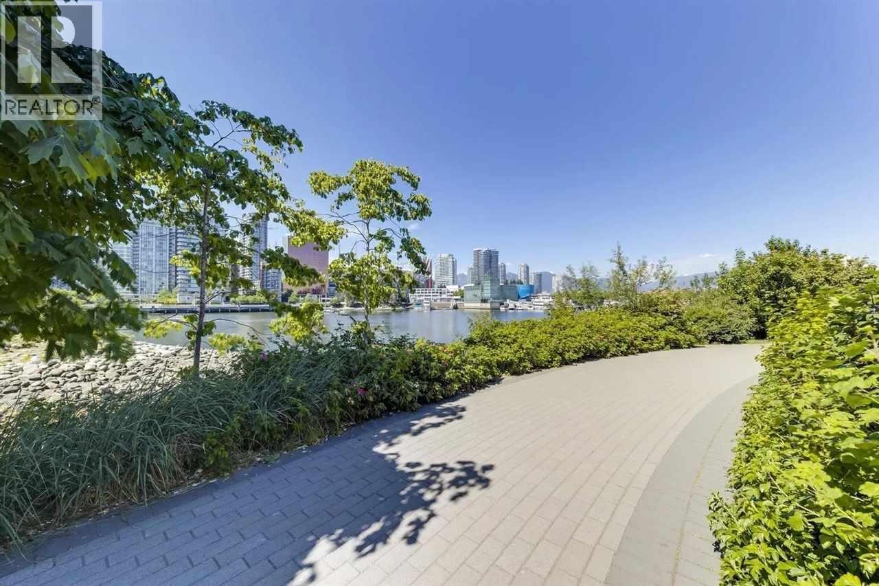 1618 Columbia Street, Vancouver, British Columbia  V5Y 0B6 - Photo 21 - R3070518