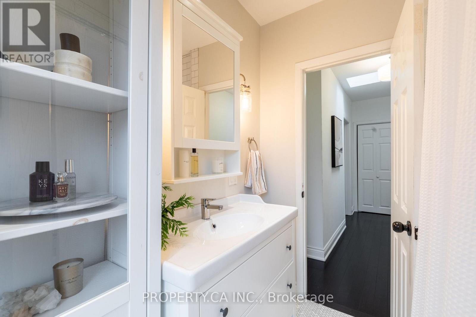 142 Galt Avenue, Toronto, Ontario  M4M 2Z3 - Photo 24 - E12583814