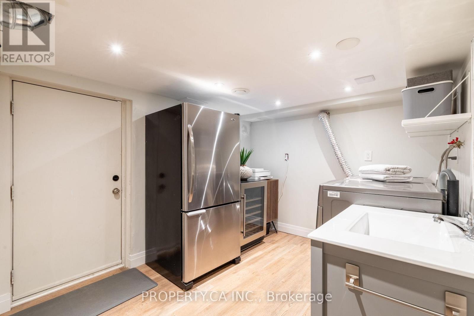 142 Galt Avenue, Toronto, Ontario  M4M 2Z3 - Photo 33 - E12583814