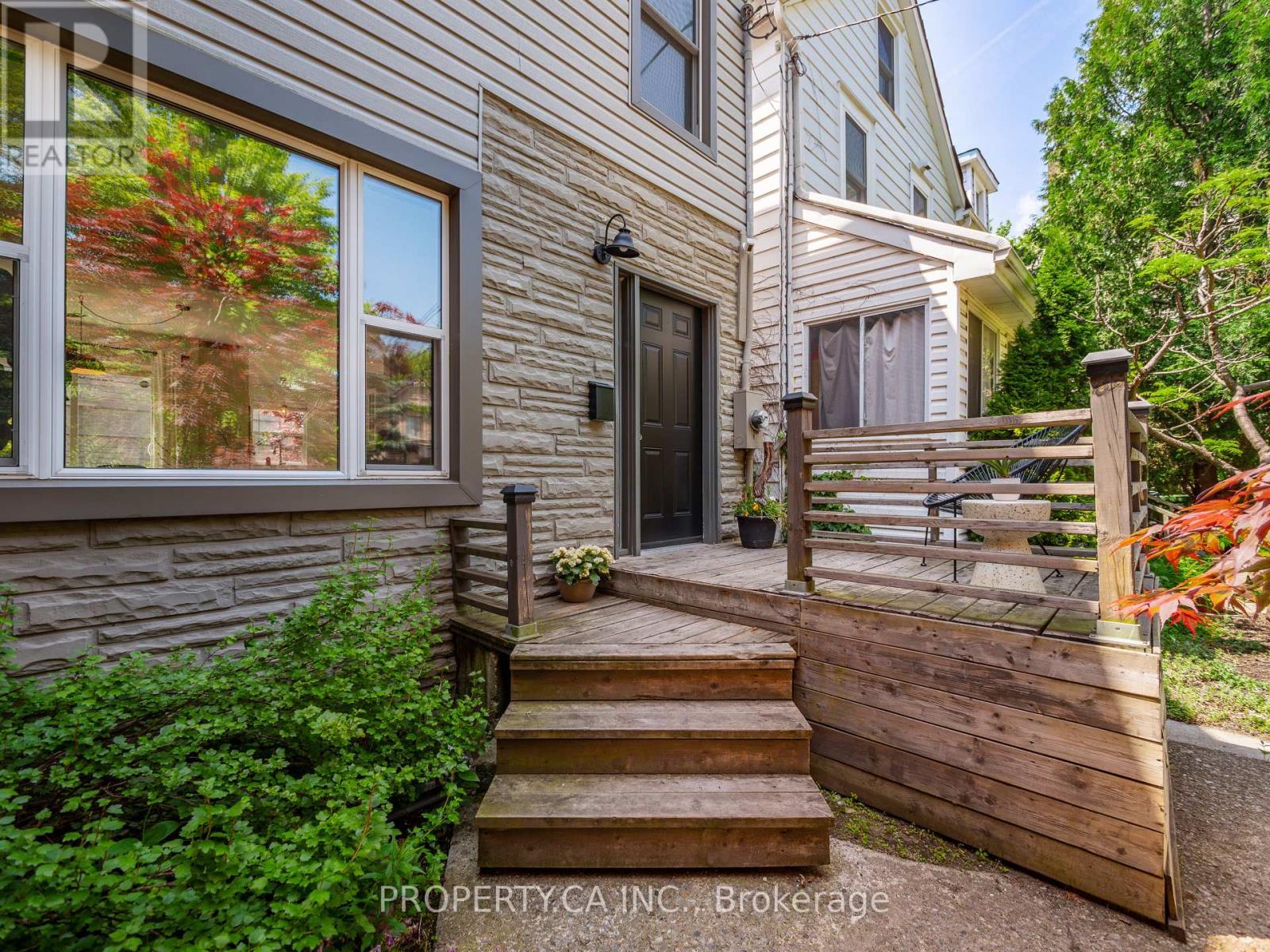 142 Galt Avenue, Toronto, Ontario  M4M 2Z3 - Photo 4 - E12583814