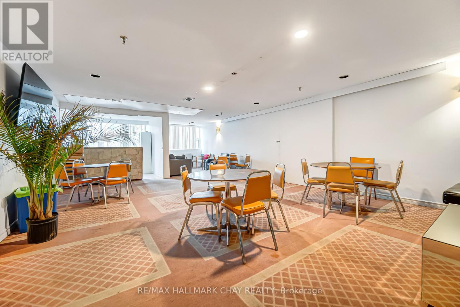 409 - 75 Emmett Avenue, Toronto, Ontario  M6M 5A7 - Photo 31 - W12583666