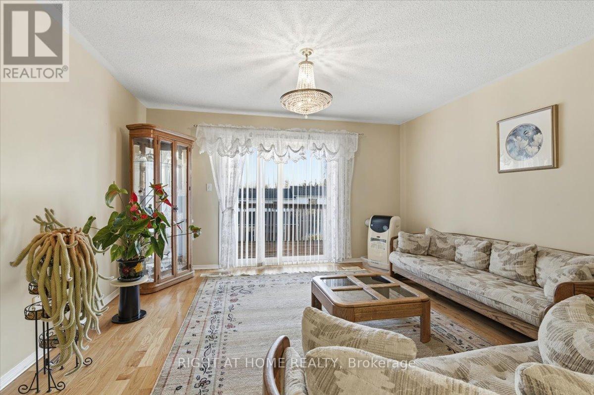 1349 Eagle Crescent, Peterborough, Ontario  K9K 2K7 - Photo 9 - X12580860