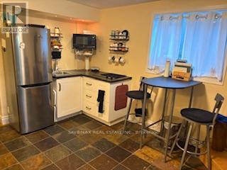 Lower - 61 Buchanan Street, Barrie, Ontario  L4M 6B4 - Photo 3 - S12583776