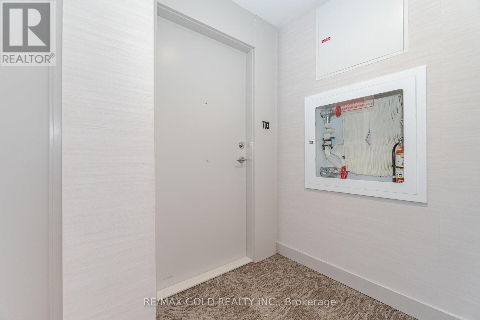 703 - 215 Veterans Drive, Brampton, Ontario  L7A 0B6 - Photo 5 - W12583764