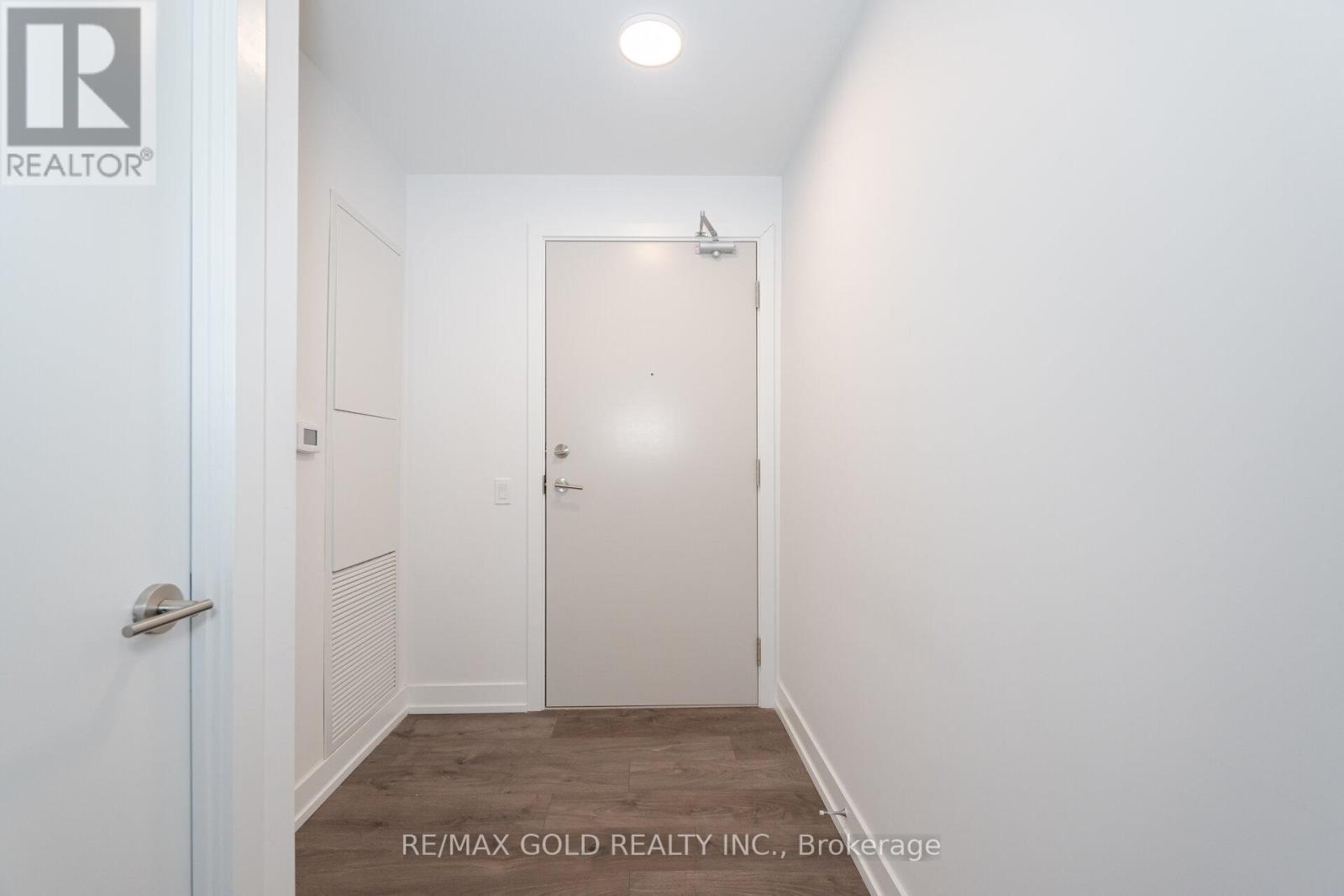 703 - 215 Veterans Drive, Brampton, Ontario  L7A 0B6 - Photo 6 - W12583764