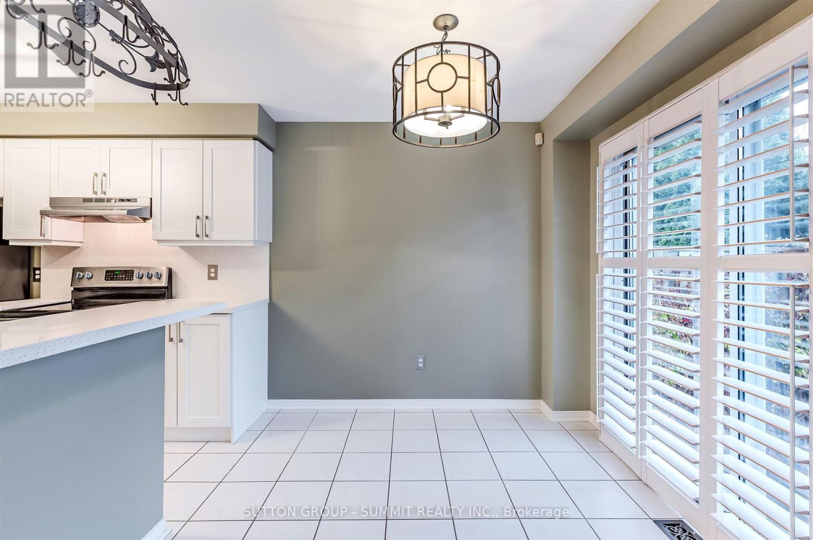 98 - 5230 Glen Erin Drive, Mississauga, Ontario L5M 5Z7 - Photo 12 - W12583772