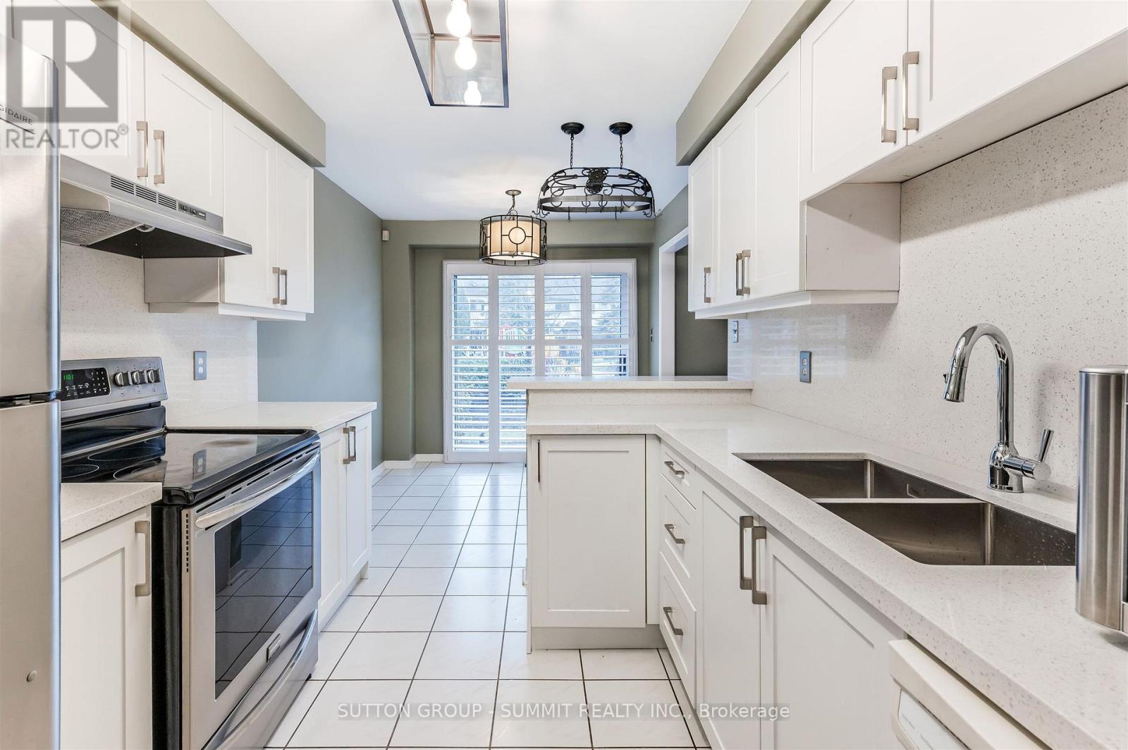 98 - 5230 Glen Erin Drive, Mississauga, Ontario L5M 5Z7 - Photo 8 - W12583772