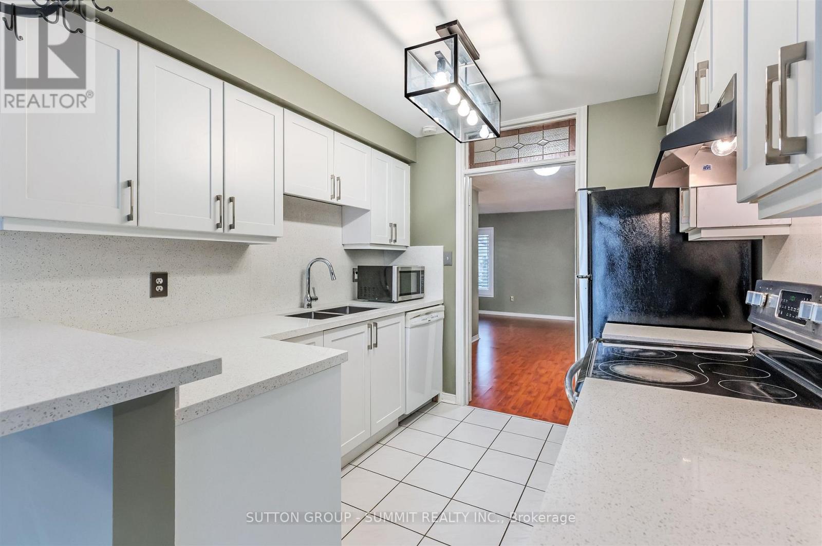 98 - 5230 Glen Erin Drive, Mississauga, Ontario L5M 5Z7 - Photo 9 - W12583772