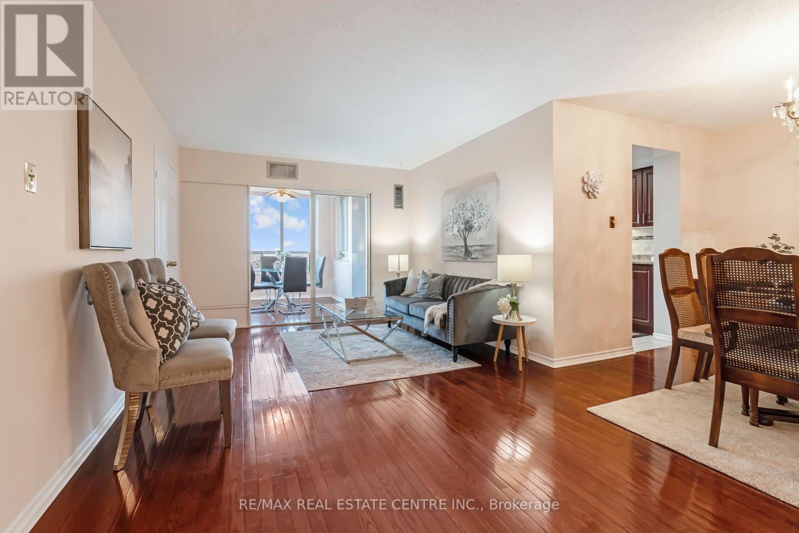 802 - 20 Cherrytree Drive, Brampton, Ontario  L6Y 3V1 - Photo 11 - W12583796