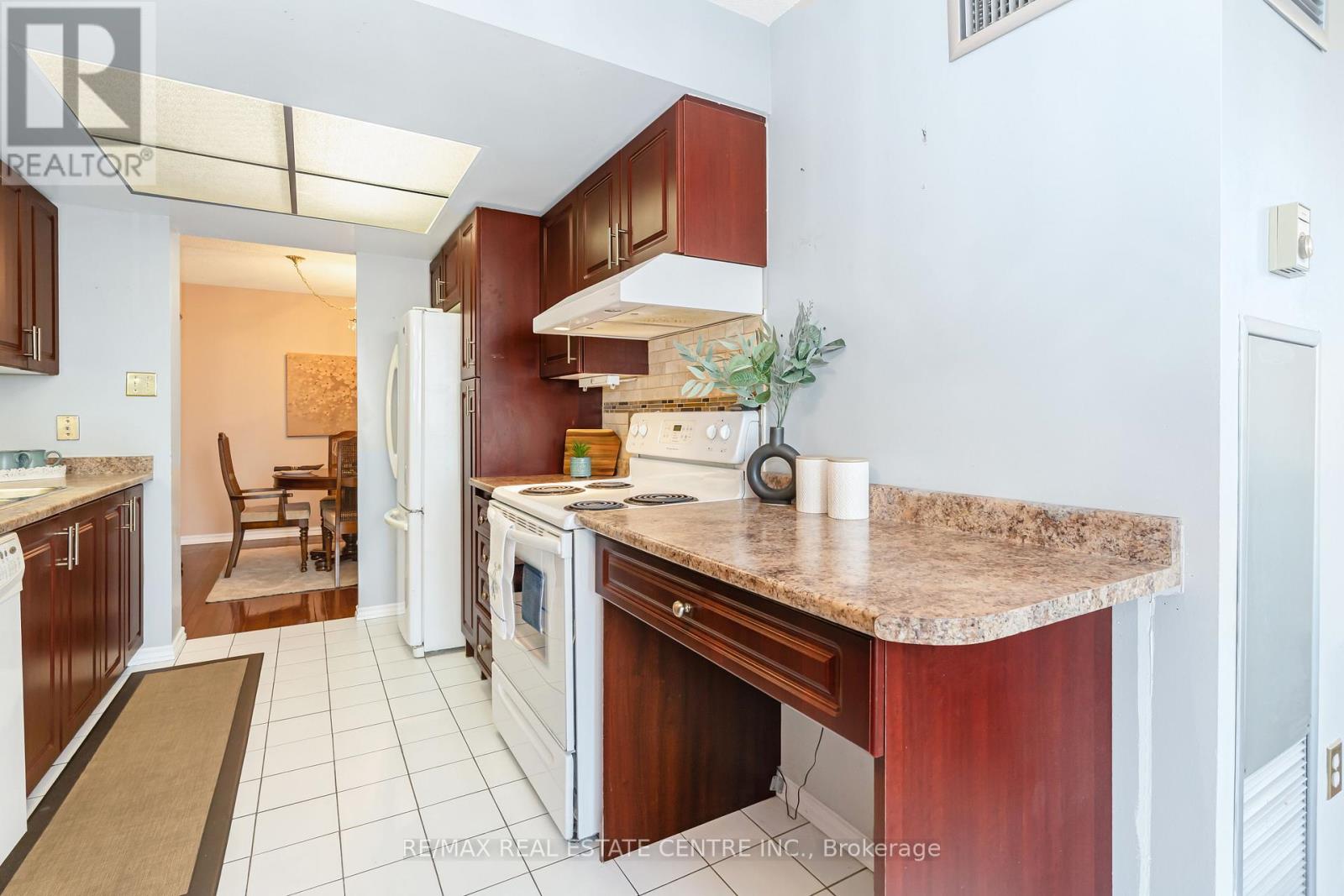 802 - 20 Cherrytree Drive, Brampton, Ontario  L6Y 3V1 - Photo 22 - W12583796