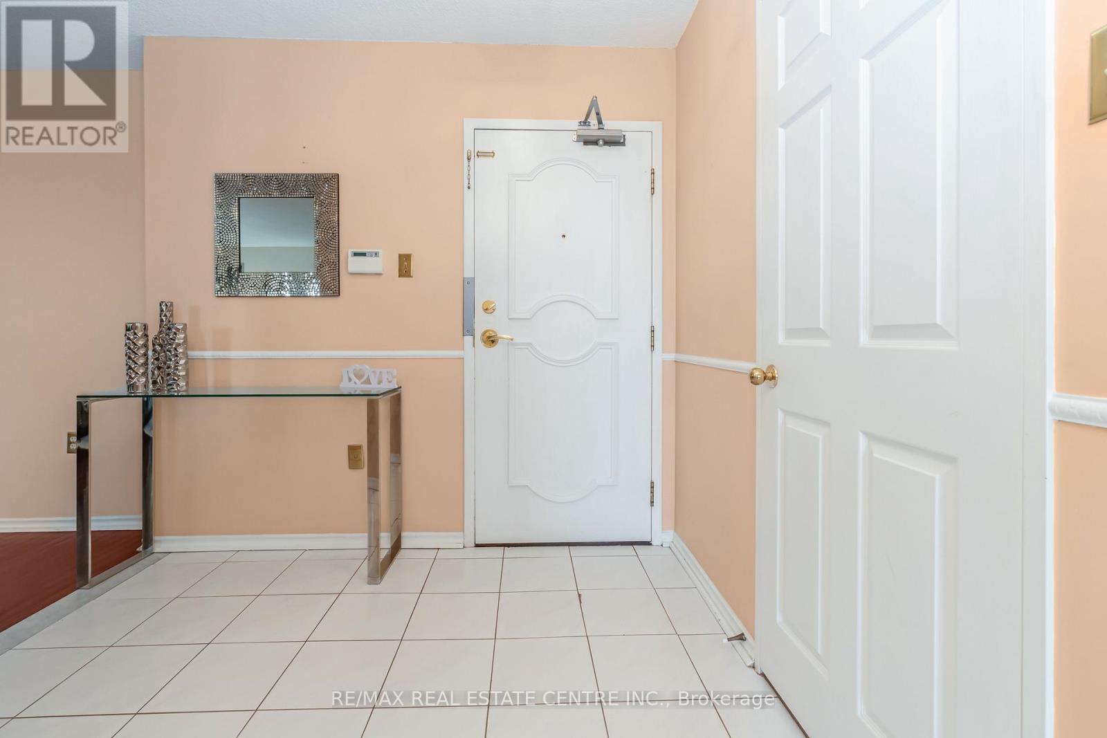 802 - 20 Cherrytree Drive, Brampton, Ontario  L6Y 3V1 - Photo 8 - W12583796